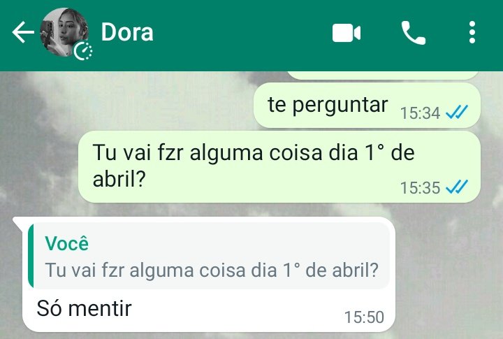 Chelffok's tweet photo. pra quem n conhece a dora, ela é assim @doramoraes9 https://t.co/Rx8auFMunp