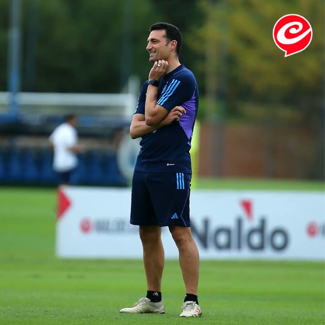 Cronica_ok's tweet photo. #Scaloneta #Messi #DePaul #EnzoFernández #JulianAlvarez #DibuMartinez #LosQuieroSiempreAsi #EnUnViajeDeEgresados #LosTkm #River https://t.co/e5SgxOaIxA