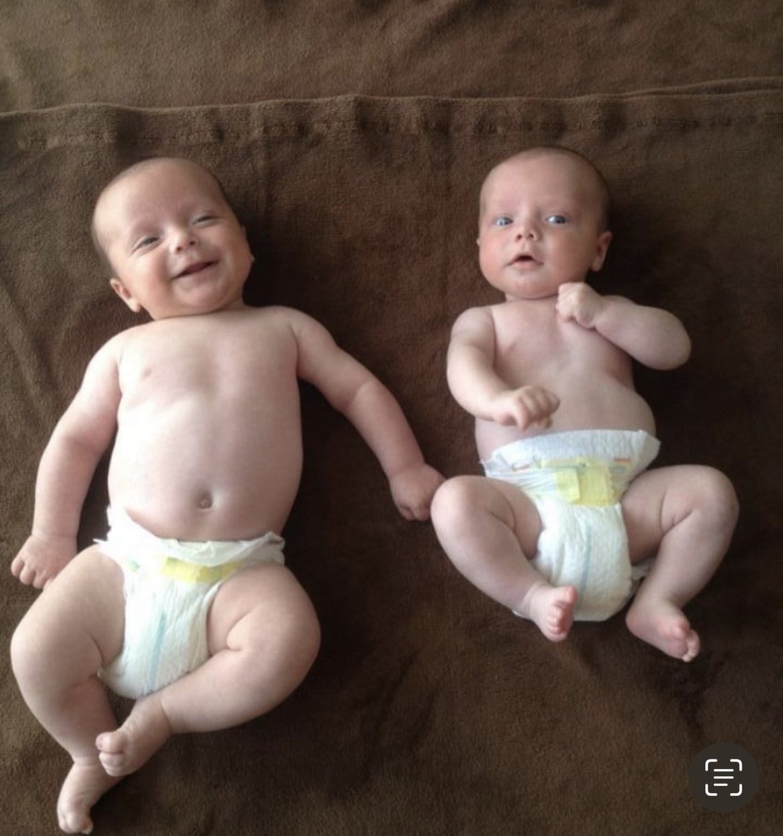 RachelM27609's tweet photo. Yes they are twins ☺️☺️ Little &amp; Large this photo still makes me laugh to this day….. and to think they will be 10 in a couple of weeks 😱 @DannyMurray10 https://t.co/UET0uuJIYo