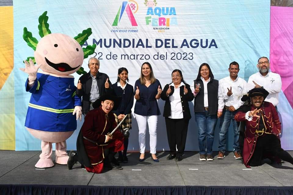 JAPAMIgob's tweet photo. ¡La pasamos increíble en este #DíaMundialDelAgua! junto a nuestra Presidenta Lorena Alfaro y #Jappi nuestro #GuardianDelAgua.
Llevamos un mensaje de cuidado a la escuela Francisco González Boca Negra. https://t.co/X956gG0QBS