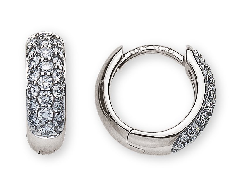 SophyGeneva's tweet photo. If you're looking to add a touch of glamour to your outfit for an evening event, consider complementing it with a pair of stunning 𝐃𝐢𝐚𝐦𝐨𝐧𝐝 𝐇𝐨𝐨𝐩 𝐄𝐚𝐫𝐫𝐢𝐧𝐠𝐬 https://t.co/0MZQ6ziAHR