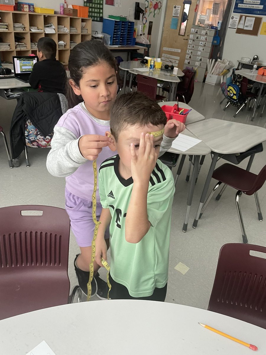 TechAboutItElem's tweet photo. Who needs a ruler when you have a friend's head? π€π Practicing measurement and having fun with friends, one head at a time! ππ₯ #MeasurementFun #GetYourHeadMeasured #LockhartLeading https://t.co/dWoYnZeKEN