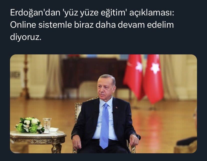 SametOzcanerr's tweet photo. Ülkenin eğitim düzeyini bir görselle açıklıyoruz. Ev kirasını ödemeye devam eden öğrenciler yurtta eşyaları olan öğrenciler okul açılır diyerek evine dönmemiş öğrenciler varken yapılan "Devam edelim diyoruz" açıklaması kabul edilemez. #3nisandayuzyuze  #onlinedevam https://t.co/wKxOAeqz1b