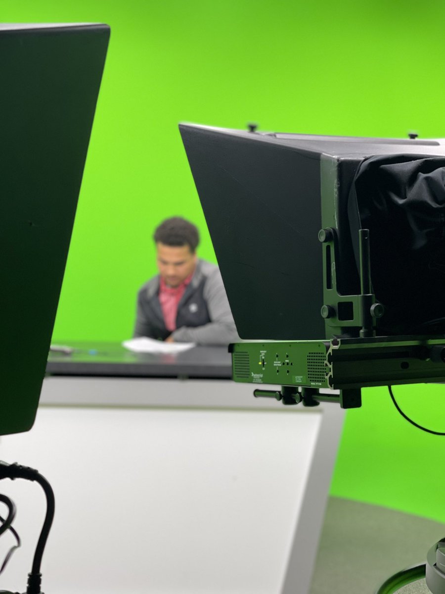 <a href="/uazjschool/">U of A School of Journalism</a> Cat’s Eye News auditions 📺 thank you <a href="/azpublicmedia/">AZPM</a> for letting us use your studio 🙏🏽