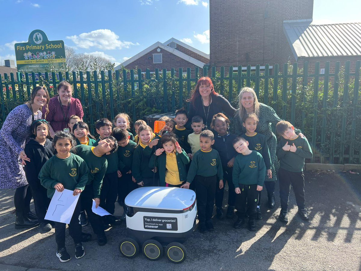 firsprimarysale's tweet image. #Y1Apple We had a very exciting delivery today and it wasn’t delivered by a human… Starship came to Firs and we were truly starstruck! 🤩🤖#Algorithms #Computing #Starship @coopuk