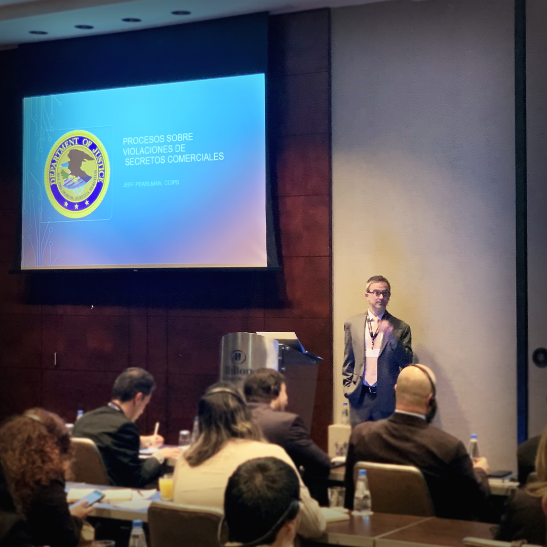 USDOJ_Intl's tweet photo. .@TheJusticeDept’s #CCIPS, #OPDAT, @FBI &amp; @RealAFOSI combat #TradeSecret #IPTheft &amp; #EconomicEspionage through international cooperation &amp; technical expertise. @StateINL funded #ICHIPs are working with partners in 🇲🇽, 🇨🇱, 🇦🇷, 🇧🇷, 🇨🇴 to counter these global threats. https://t.co/Ag0v7zfJnP