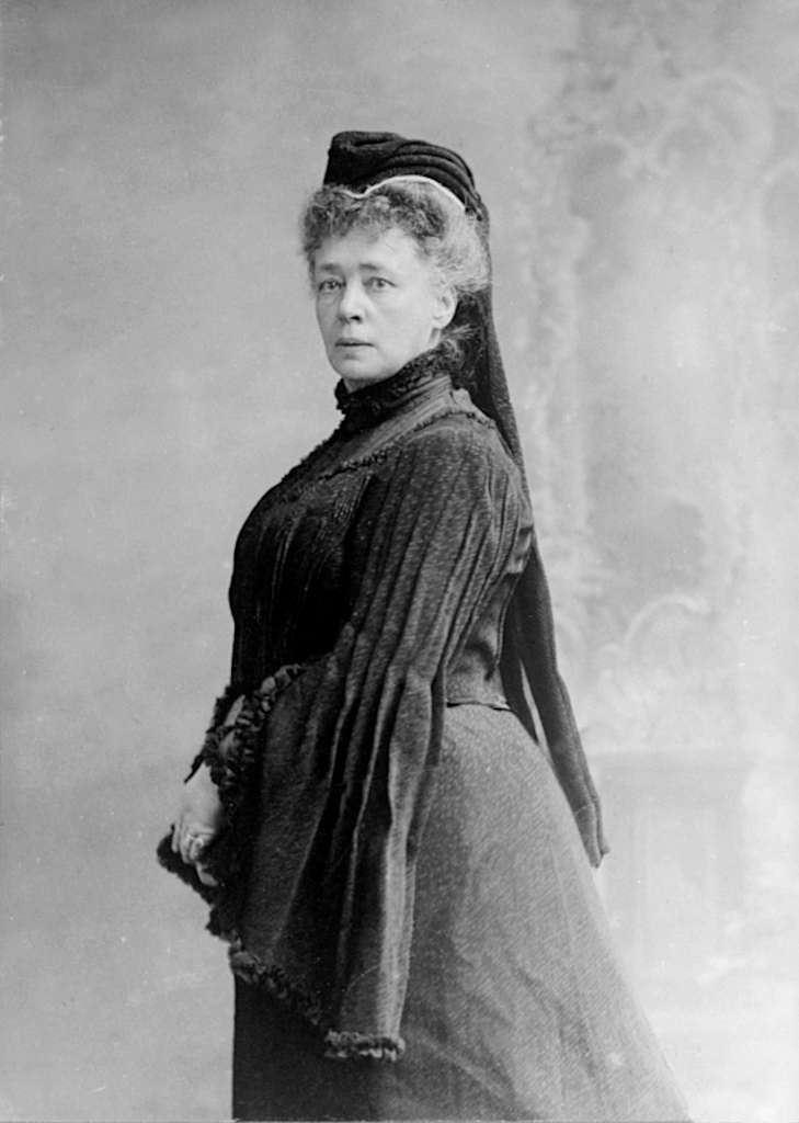 PeaceNewsNet's tweet photo. Today, we are highlighting another international woman peacebuilder. Learn about Bertha von Suttner, the first woman to win a Nobel Peace Prize in 1905 for her progressive, pro-disarmament advocacy.
https://t.co/XEbkaW4LXo
#WomensHistoryMonth #womenpeacebuilding #disarmament https://t.co/MZeDXgDSCf