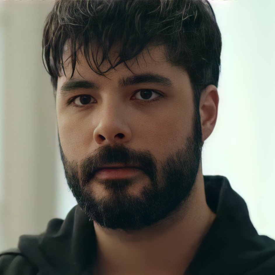 miiiraa17's tweet photo. Her yerde seni görüyor bu gözler ama halledeceğiz bir şekil...
|| #GencoÖzak • #KulkanErdenet https://t.co/GZwY3qX0VN