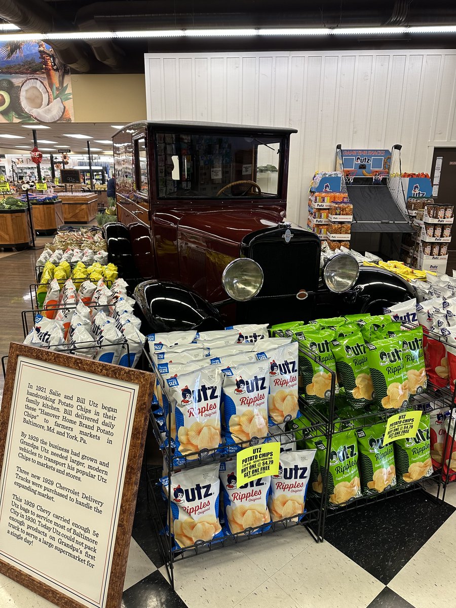 ShadyMaple's tweet photo. You never quite know what you will find here! #foodisfun #farmmarket #lancasterpa https://t.co/IEXFkVkhrH