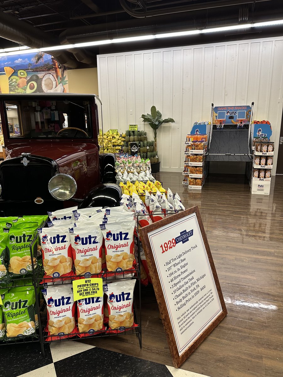 ShadyMaple's tweet photo. You never quite know what you will find here! #foodisfun #farmmarket #lancasterpa https://t.co/IEXFkVkhrH