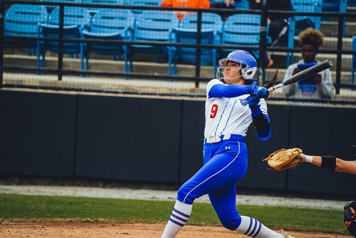 GSU_Softball's tweet photo. 𝙎𝙤𝙢𝙚 𝙗𝙤𝙢𝙗 𝙛𝙡𝙞𝙘𝙠𝙨 📸

@ChloeNadler | @JayceeGoodwin3 https://t.co/txkEhBzVtD