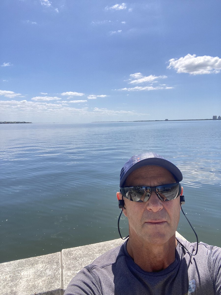 RondoFit60's tweet photo. Feeling grateful for the stunning views and perfect weather on my run along Bayshore Boulevard #Tampa #runTampa #BayshoreBoulevard #afternoonrun #grateful #fitlife #tampabay #wellness #travelblog #Whoop πββοΈ https://t.co/i9fvF8izTv