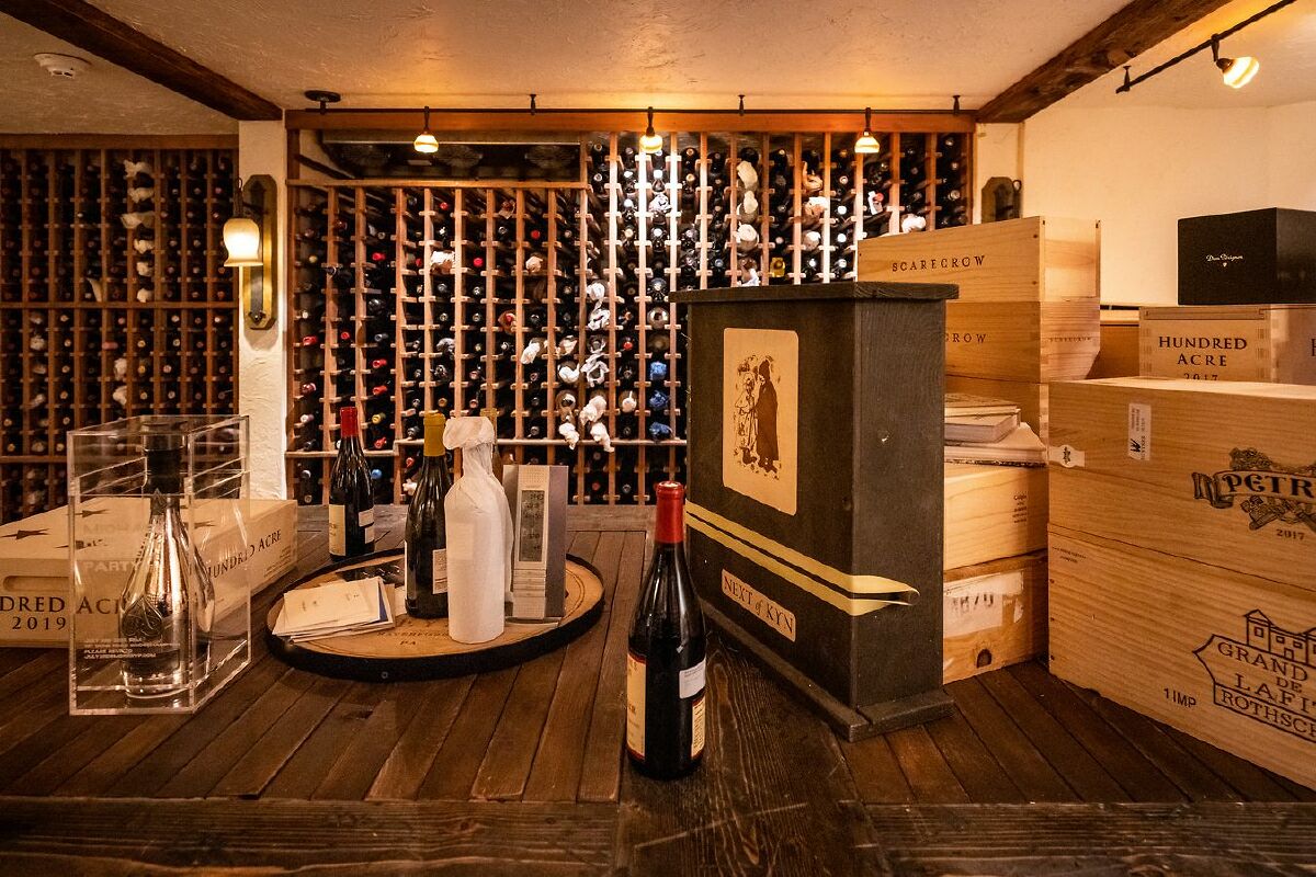 JustAskJudyR's tweet photo. Luxury homeowners are serving up multiple spaces where they can store and enjoy their alcohol collections. https://t.co/Q1FRpByJJ4 https://t.co/zEb71uJF5E