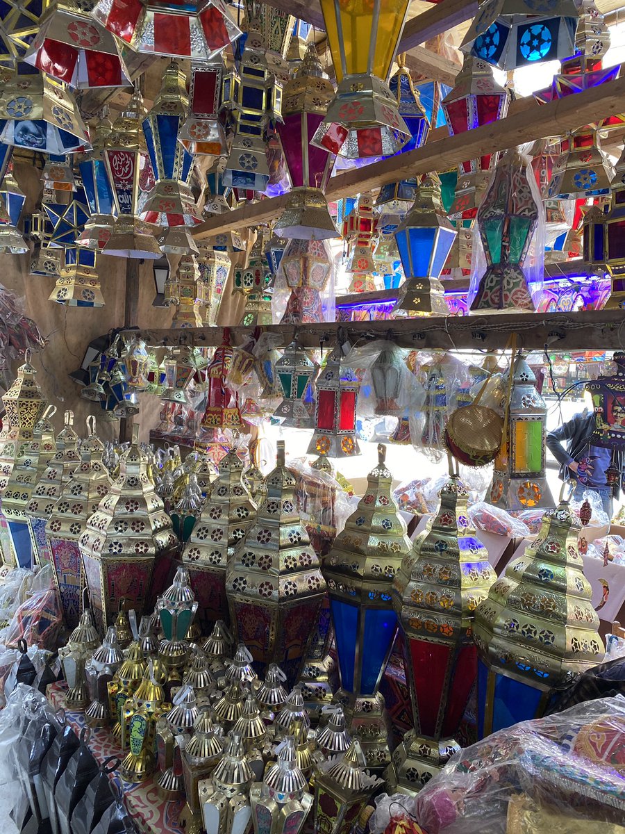 claragsfeir's tweet photo. رمضان كريم 🌙 نوروز مبارك 🌸🌺 عيد أم سعيد 💖 انشالله بتنعاد على الجميع بالخير ! 💚 https://t.co/qi6CW1PlkD