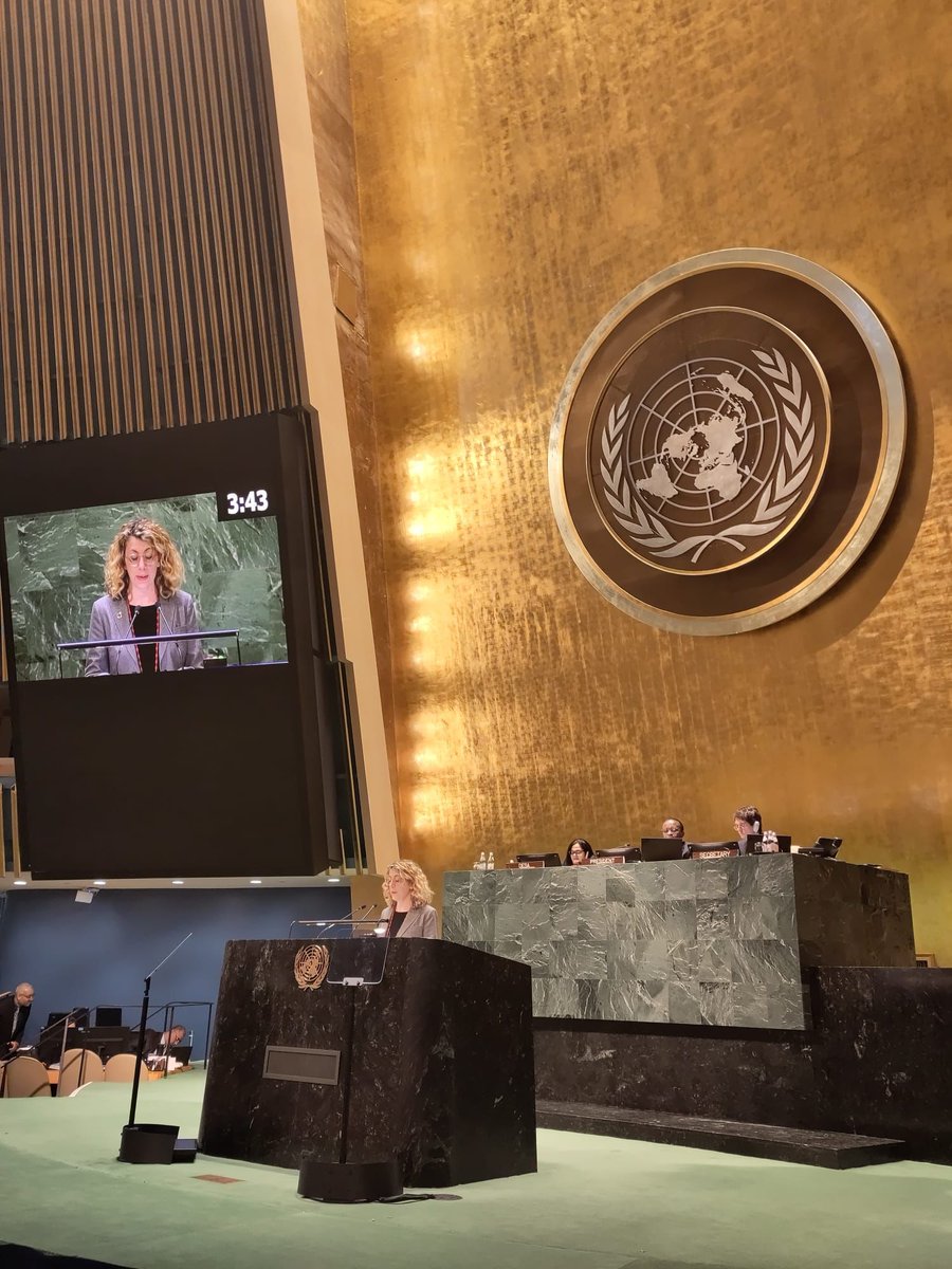 LuxembourgUN's tweet photo. "We need to put #water💧 at the highest level of the global political agenda."🌍

At @UN_Water conference, Minister @WelfringJoelle underlined the need to collaborate on water issues at all levels &amp; in all sectors, in line with an inclusive, coherent &amp; #HumanRights-based approach https://t.co/r0Rr1PKVhq
