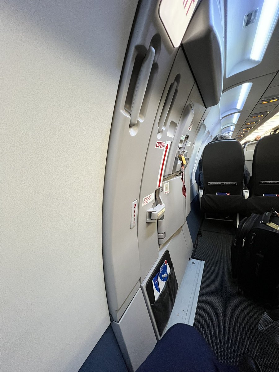 David M 💁🏼♂️🏳️🌈👱🏼♂️🌈🐶 tweet media