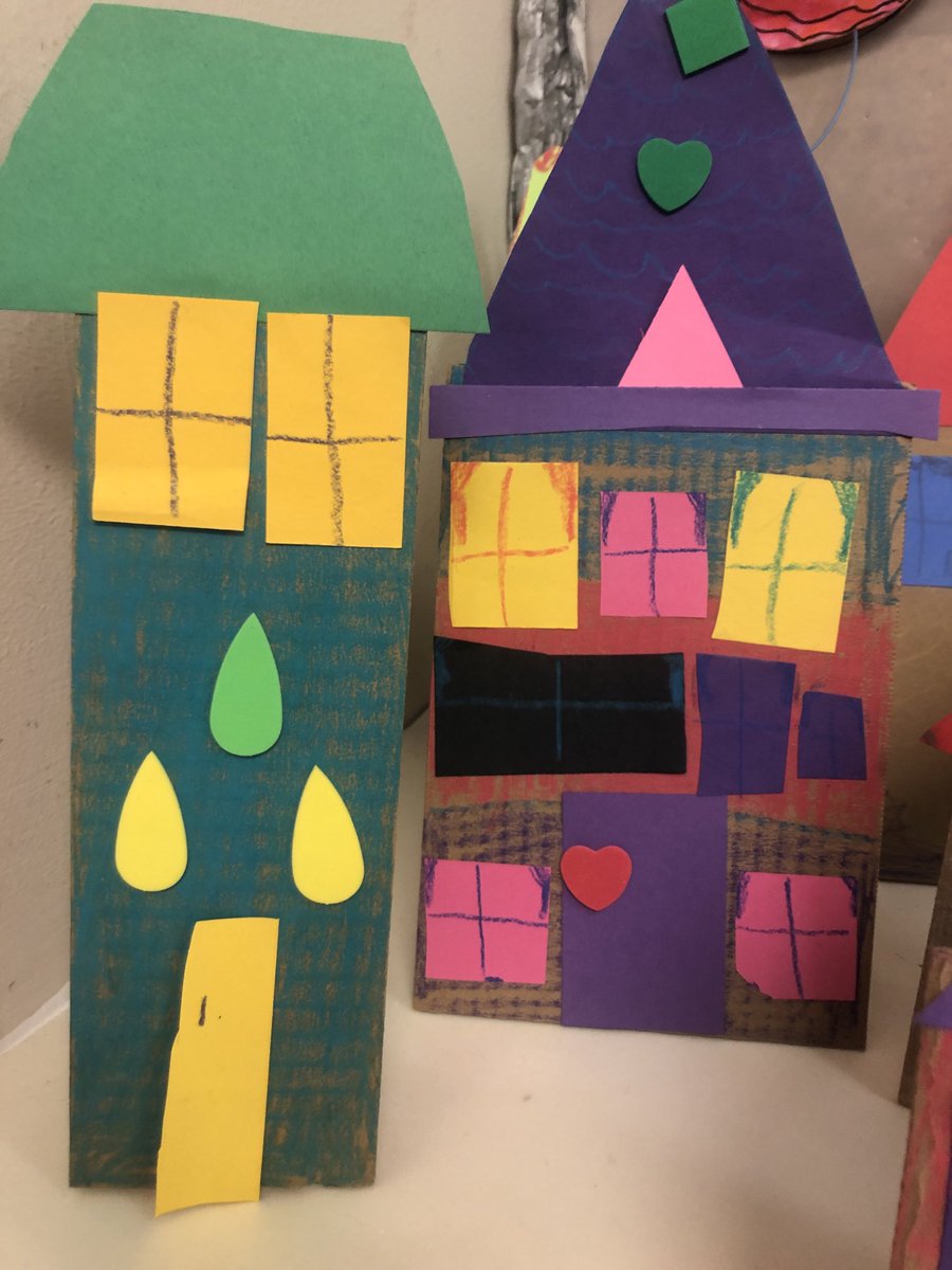 1st grade designed houses for there community ⁦<a href="/MillerHeightsES/">Miller Heights Elementary School</a>⁩ #BASDarts ⁦<a href="/BethlehemAreaSD/">BASD</a>⁩
