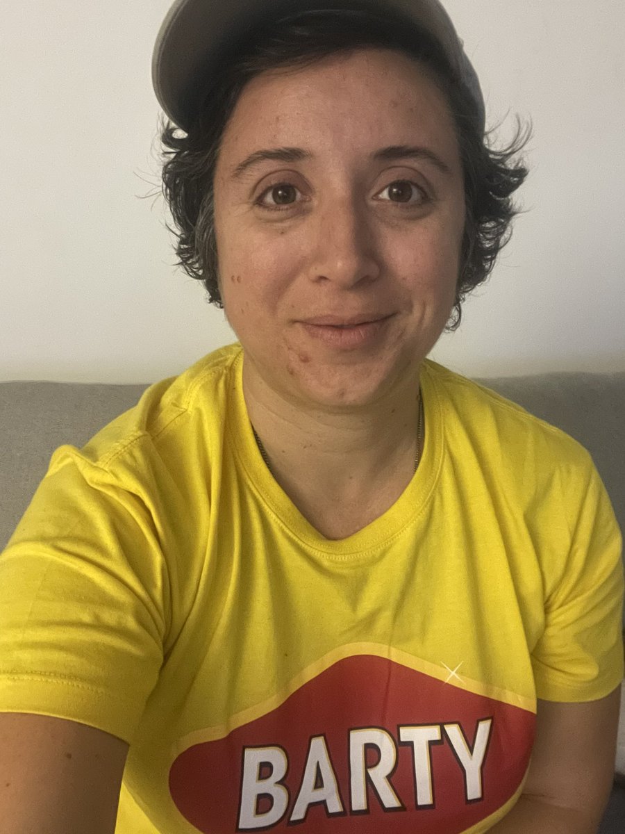 AmalHaouet's tweet photo. I finally got my @ashbarty vegemite tshirt π€©π€©π€© πΎ #bartyparty https://t.co/kCqkrrLCQc