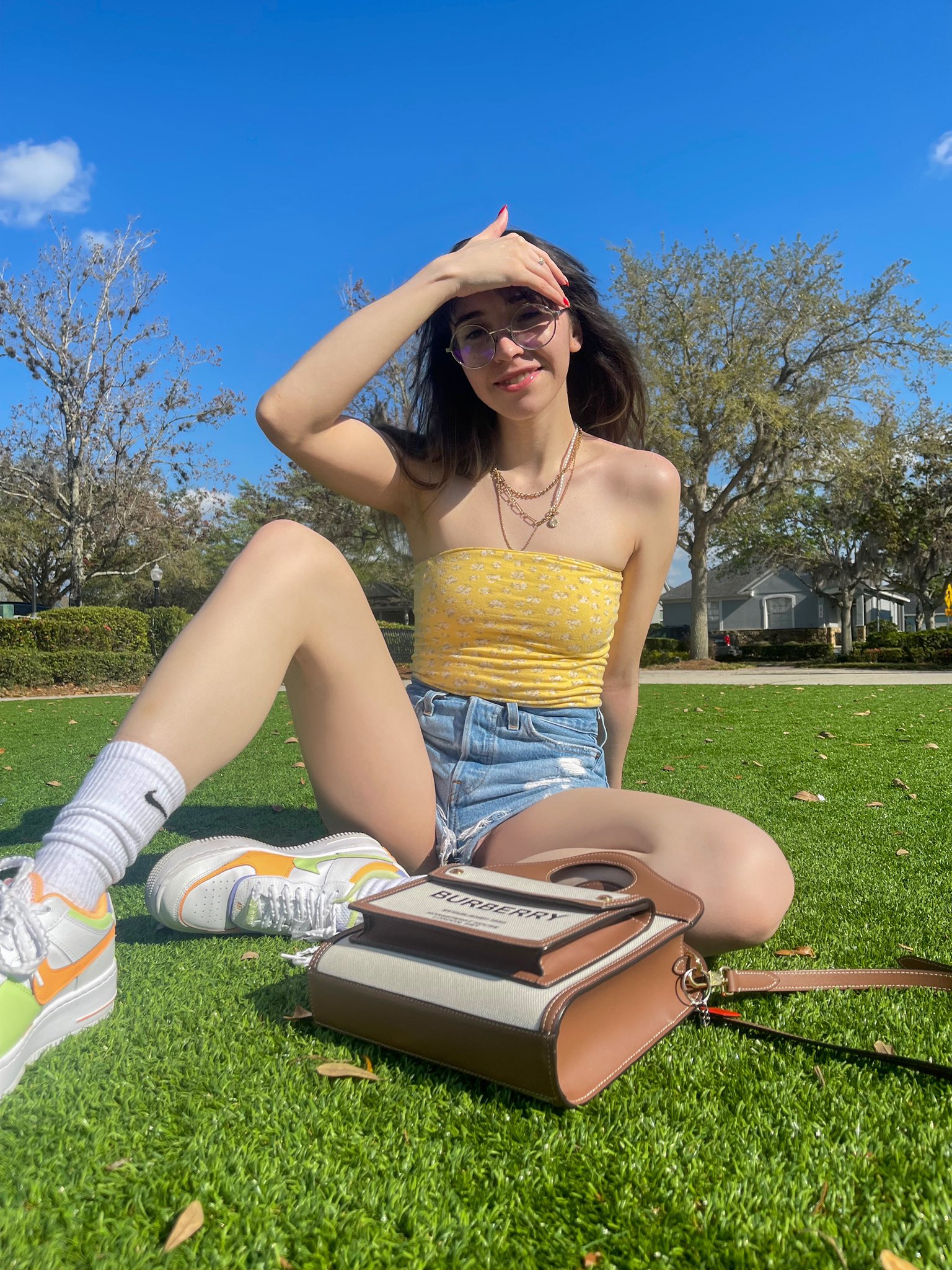 cate 🌻 on Twitter: "peepoSit https://t.co/CDVC7wOs5M" / Twitter