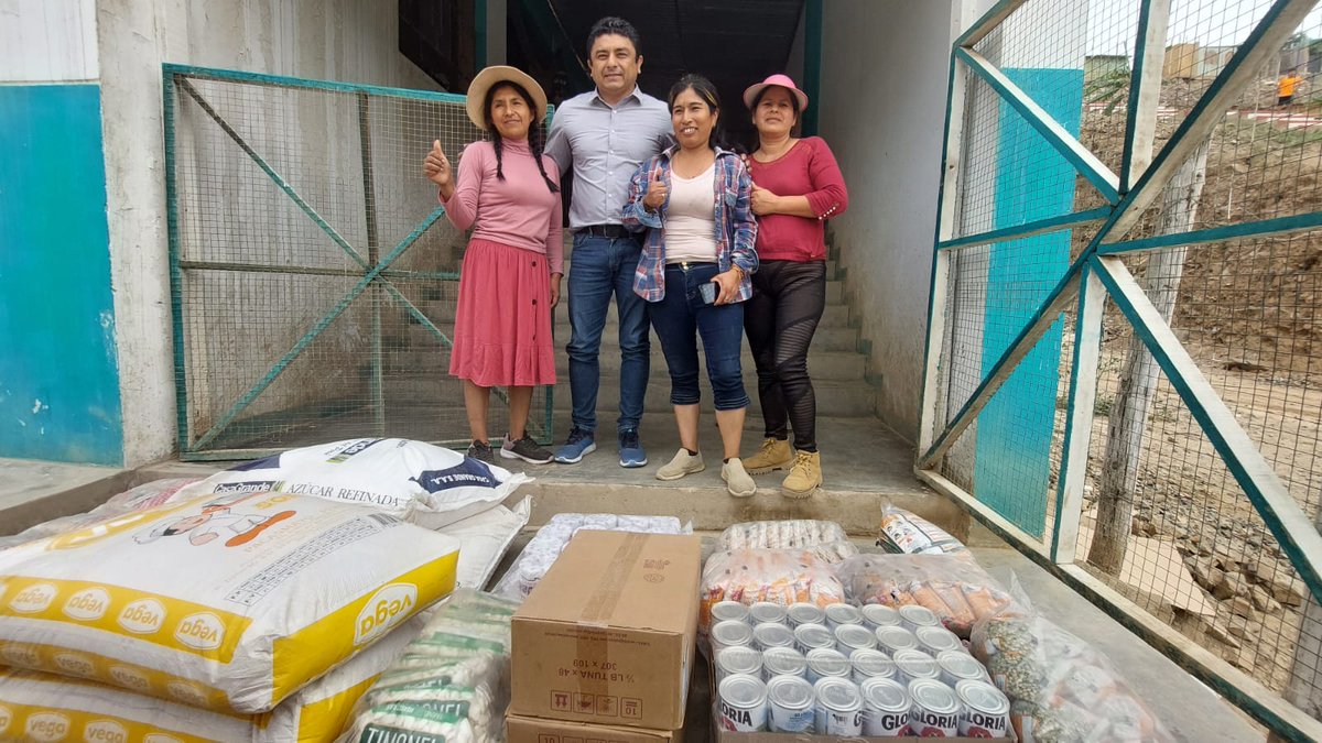 GuilleBermejoR's tweet photo. Hoy pudimos llevar apoyo a nuestros hermanos damnificados de #Huaycan y #Jicamarca. Frente a las desgracias la solidaridad es la respuesta! https://t.co/PYytk7CYmC