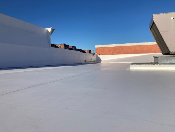 Are you ready for more sunny days like today?☀️
#springisintheair

#commercialroofing #tscroofing #rooftop #progress #commercialbuilding #epdm #tporoofing #flatroof #lowsloperoofing #ny #tristatearea #roofers