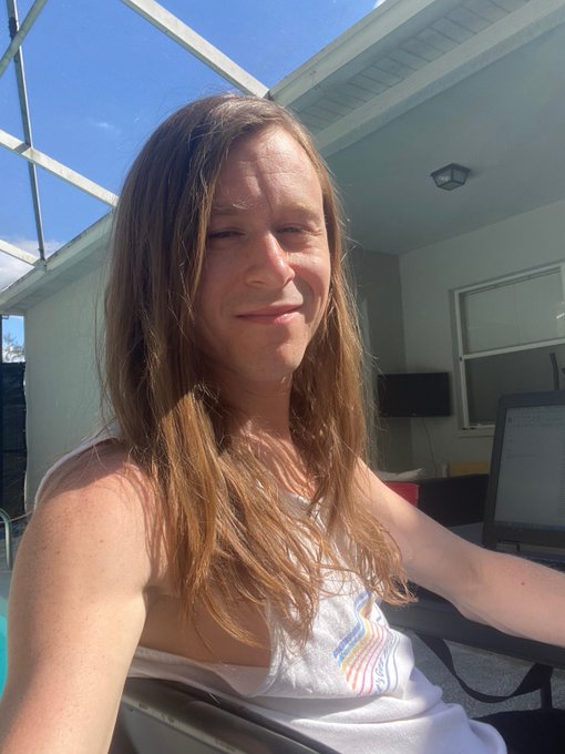 Who says you can&rsquo;t get computer work done outside? ☀️ https://t.co/L1fjUfUsdR<a href="/tag/mvsales"class="tags"><span>#mvsales</span></a><a href="/tag/mvboys"class="tags"><span>#mvboys</span></a>