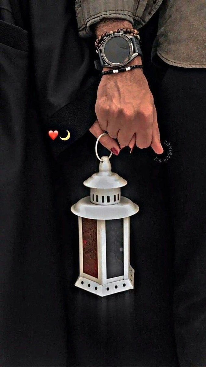 "واهتِف بالحب أهلاً رمضان "🌙♥️
اللهم اجعله شهر الجبر والعوض لقلوبنا.