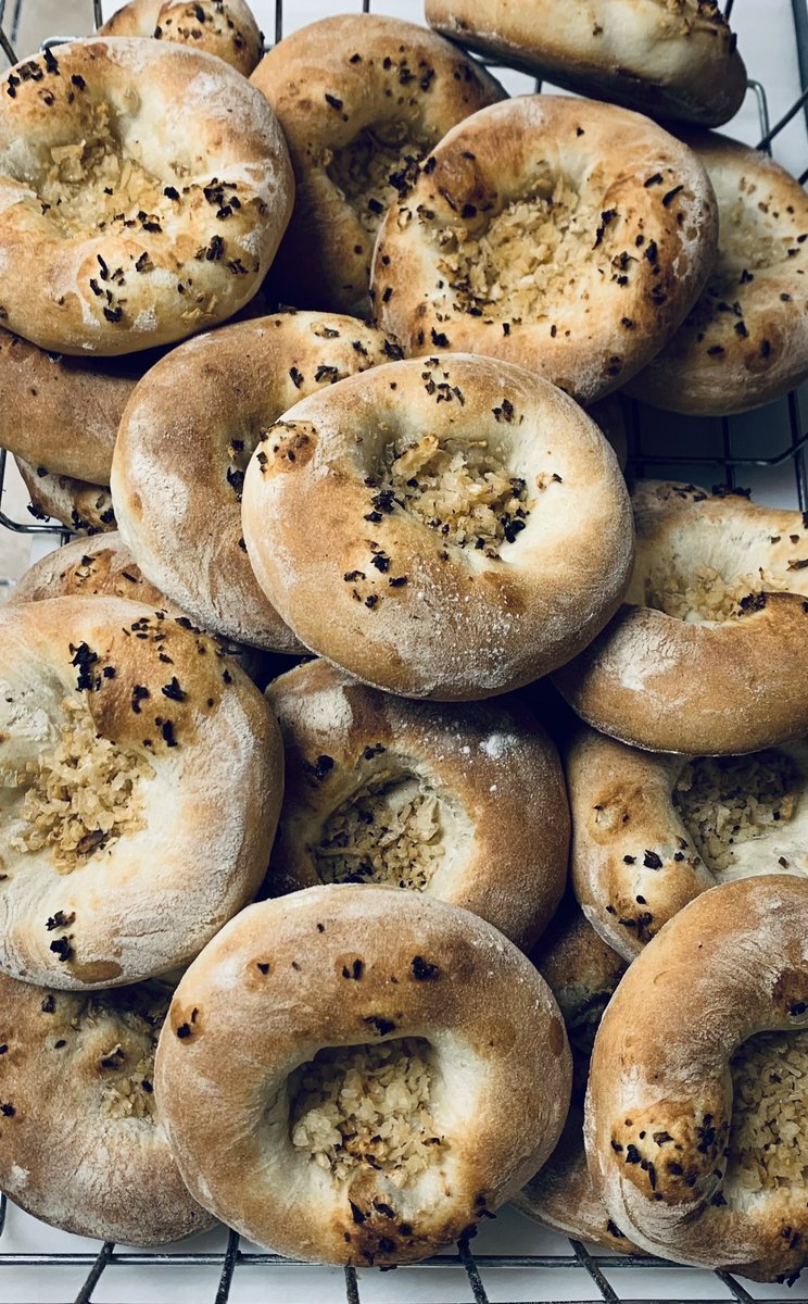 younglee823's tweet photo. Bangin’ Bialys by yours truly! #bialys #bagels #bread https://t.co/Qh81tBwBaU
