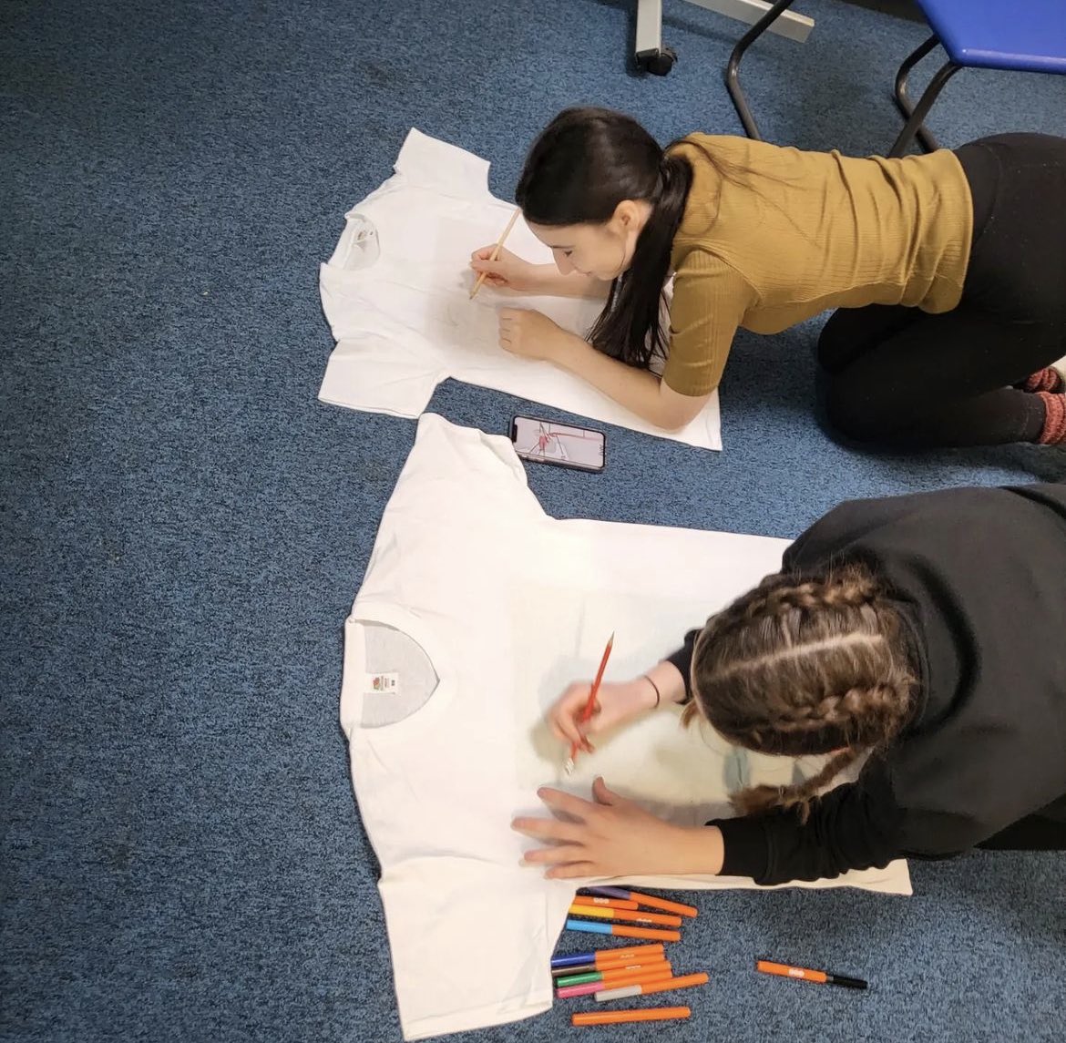 OrielHighSchool's tweet photo. Great work from our Y12 H&SC students today who were learning about the digestive system by designing their βdigestive system t-shirtsβ ππ #AnatomyAndPhysiology #ArtisticTalentToo #OrielSixthForm https://t.co/stJn392Bhd
