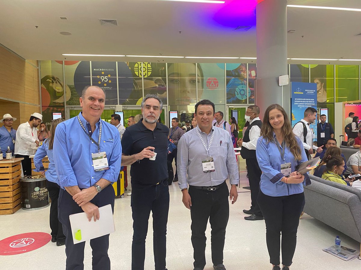 Carlos_Luna_R's tweet photo. Visita a la #Macrorueda95 del embajador @AABenedetti con el gobernador @gobnarino jhon rojas y @JulianaVillegas vice presidenta de @PROCOLOMBIACO.@petrogustavo @GermanUmanaM @CarCaballeroV https://t.co/bufsAzFSiC