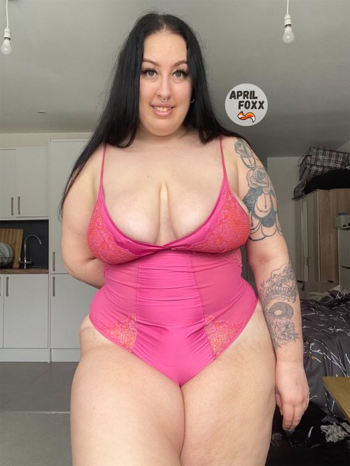 Take this off of me tonight baby? https://t.co/pbsj7mwUKn