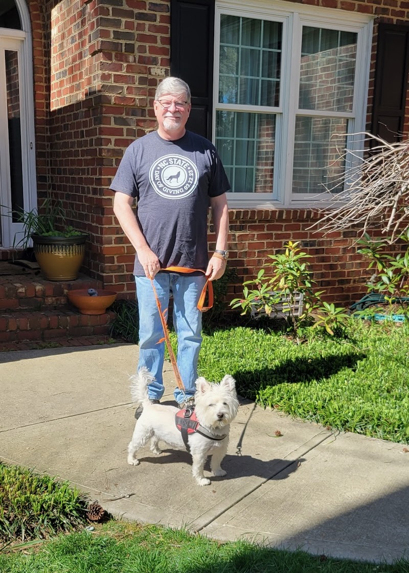 N.C. Plant Sciences Initiative (@nc_psi) on Twitter photo Dr. Steve Lommel repping his DoG t-shirt with his dog, Chipper. <a href="/NCStateCALS/">NC State College of Agriculture and Life Sciences</a> Dr. Steve Lommel repping his DoG t-shirt with his dog, Chipper. <a href="/NCStateCALS/">NC State College of Agriculture and Life Sciences</a>