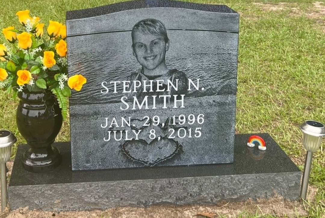 Wanda45278491's tweet photo. #JusticeForStephenSmith 💚
#hislifemattered 💚
#knowsomethingsaysomething 💚 https://t.co/wYy2qkupnT