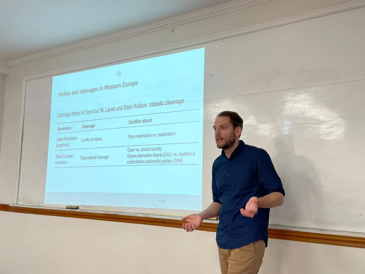 DemObsEU's tweet photo. Dr. @SchworerJakob gave a fascinating guest lecture on populist radical-right parties in Western Europe to the students of Prof. @rdandoy in the framework of the Jean Monnet chair
#JeanMonnet #JMchair https://t.co/Ofjt4bZmMf