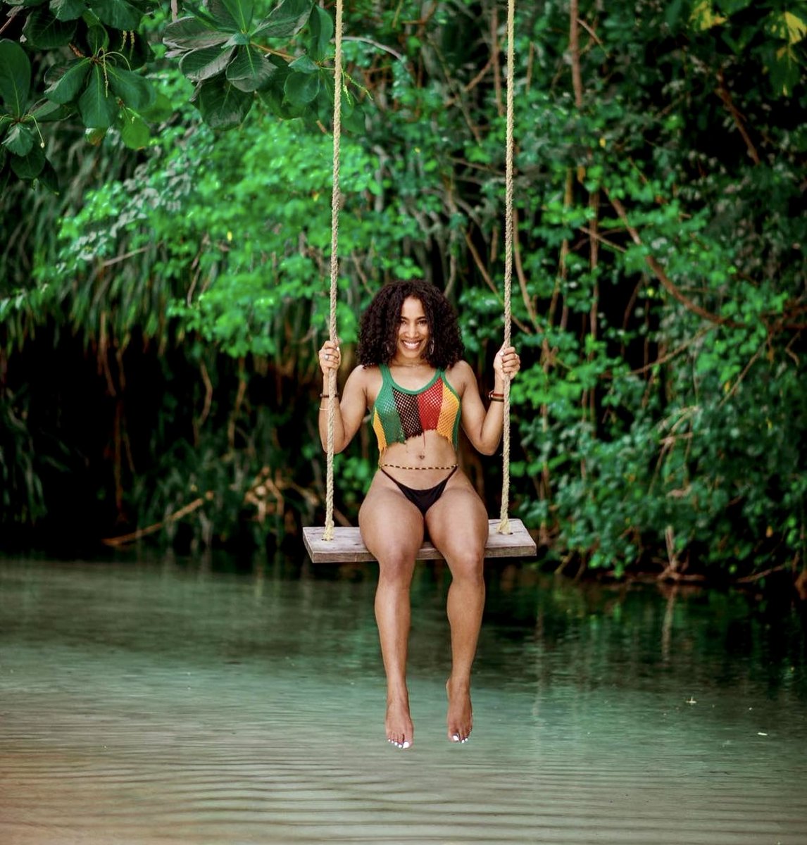 travelguideja's tweet photo. Swinging into paradise with nothing but good vibes 🌴🌺🇯🇲 #jamaica #frenchmanscove #travel #travelnoire
📸 : #telltelisa https://t.co/y87qoYUGOu