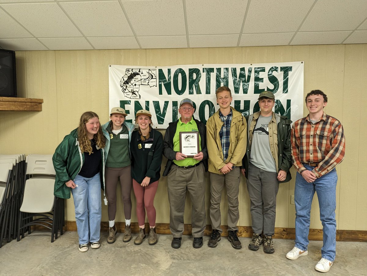 youdidascience's tweet photo. 3rd place! Congratulations to this amazing group of students for their studying, teamwork, and enviro-skillz! State envirothon, here we come! #wearewatauga @WataugaSchools @WHSPioneerPride https://t.co/LnP6AzHDYM