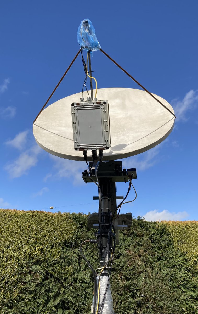 G8GKA's tweet photo. Progress on 10GHz EME project this week, 1.2m dish is up. AZ rotator clearly a weakness but better to be active than just sat planning the ultimate solution. 🙂Happy with 1st results, now to optimise.
I just need to find a WG16 switch to complete the setup.
Fun on the #GHz_Bands https://t.co/SwiaUL8c9e