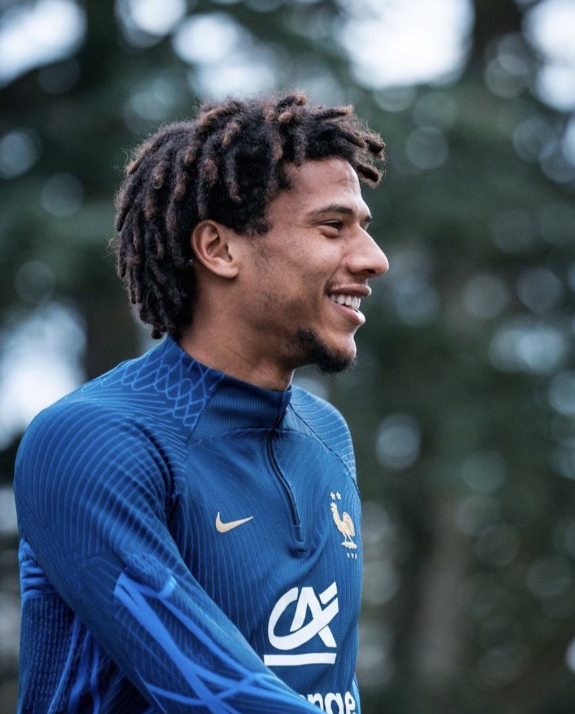La_Melooow's tweet photo. Thread sur le joueur le plus fou de ligue 1 : Jean Clair Todibo 🇫🇷 https://t.co/F4kDI3Hqhm