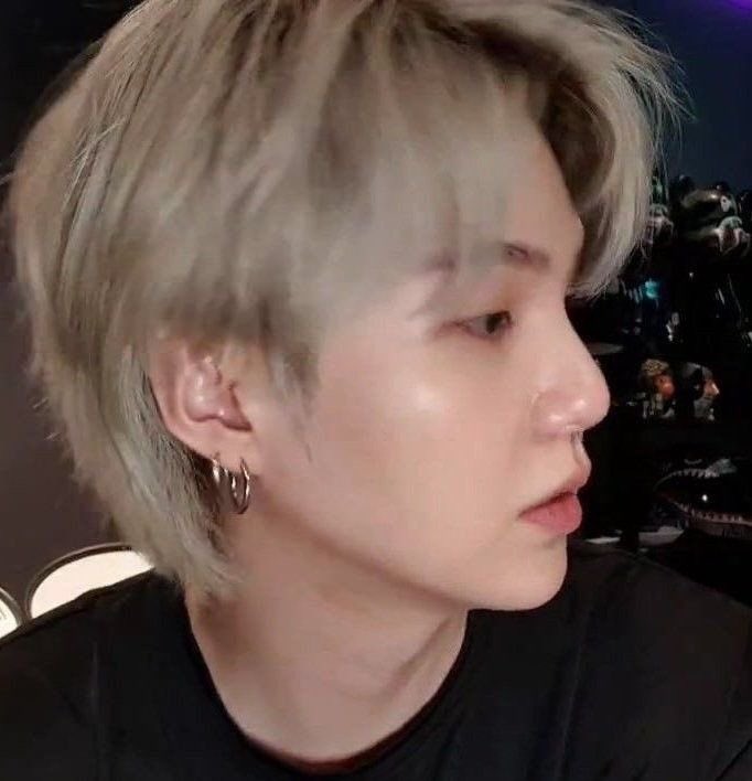 📁 (@houriyng) on Twitter photo 