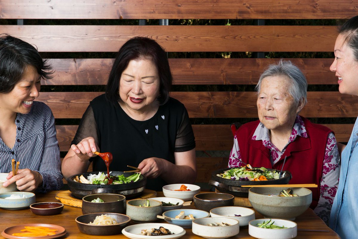 Eater LA (@eaterla) on Twitter photo Beverly Soon Tofu founder Monica Lee is writing the first-ever cookbook about a Koreatown restaurant in Los Angeles la.eater.com/2023/3/22/2362… Beverly Soon Tofu founder Monica Lee is writing the first-ever cookbook about a Koreatown restaurant in Los Angeles la.eater.com/2023/3/22/2362…