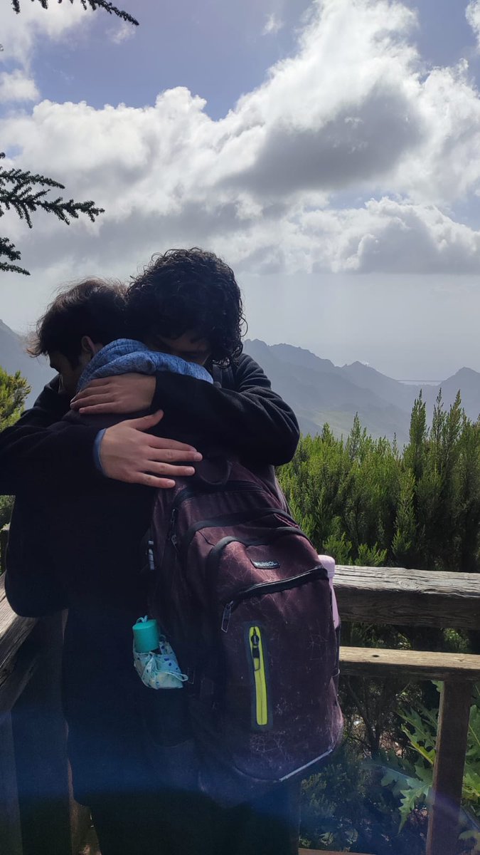 _adriiian_'s tweet photo. Llevo 1 añito con este chico tan maravilloso. Te amo, mi rizitos azabache 💗 https://t.co/ZZMQneoPnZ