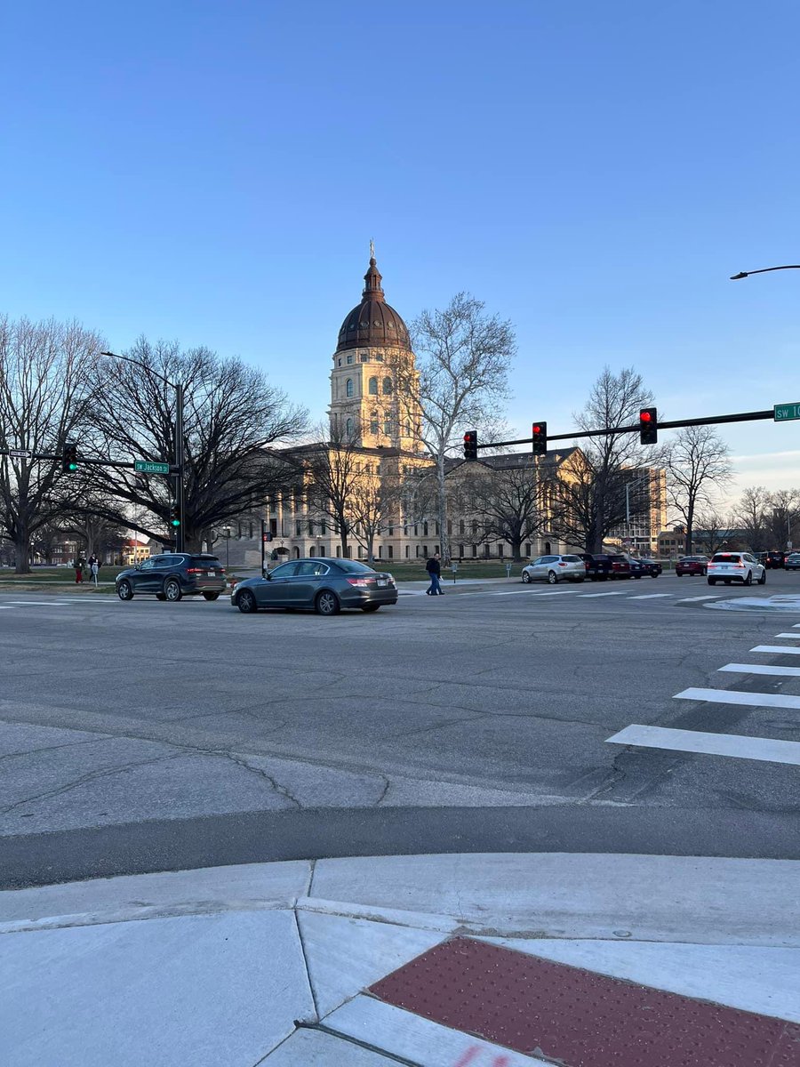 Life update: About two weeks ago I accepted a communications specialist position at the Kansas State Department of Education. 🍎 I can’t wait to see what this new adventure will bring!