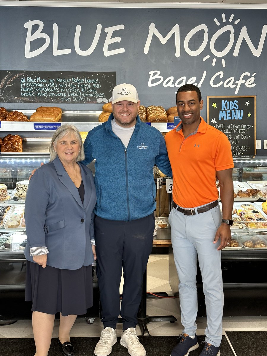 When in Medfield be sure to check out Blue Moon Bagel Cafe! Co-owner Alex and his staff serve the most delicious food and pastries, perfect for a morning meeting with State Representative Marcus Vaughn. #supportlocal