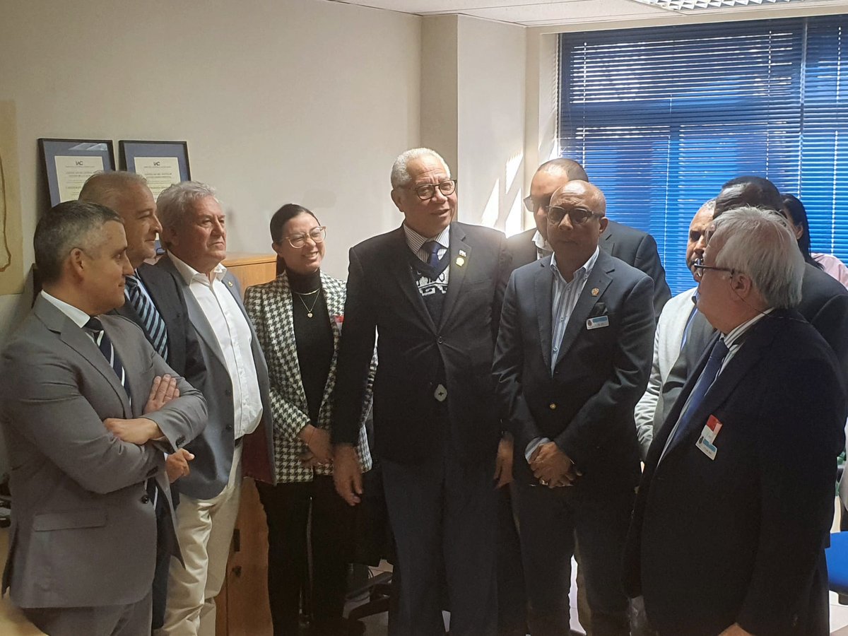 Stereocarto_'s tweet photo. Hoy en nuestra sede de Madrid recibimos la vista de la delegación de la Federación Dominicana de Distritos Municipales (FEDODIM), encabezada por... https://t.co/Fpw3htQk67