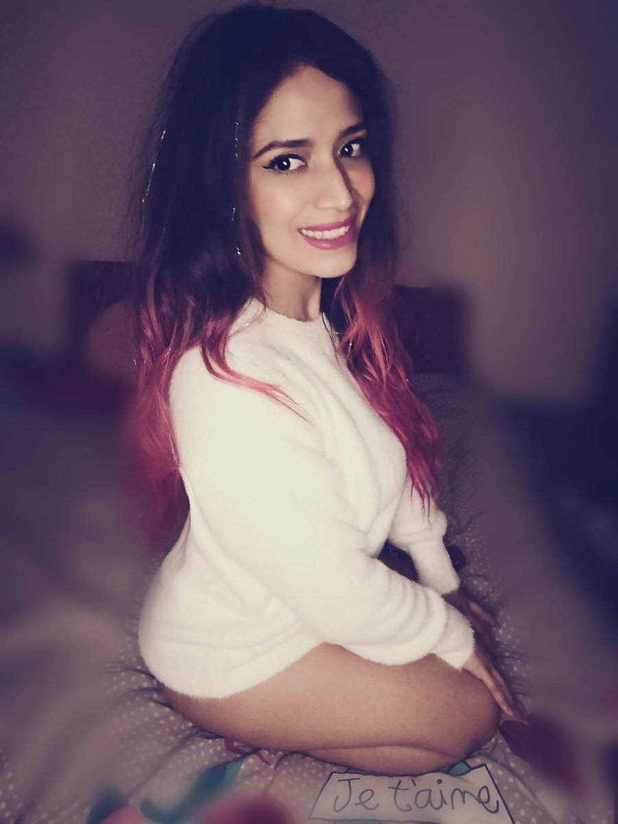 MoonPoleDancing's tweet photo. ¿soy niña buena o mala?

#Pole #PoleDancer #PoleDance #Pink #Pingirl 
#moon #FelizMiercoles #MiercolesDeGanarSeguidores #Miercoles https://t.co/mOGFU1WFY7