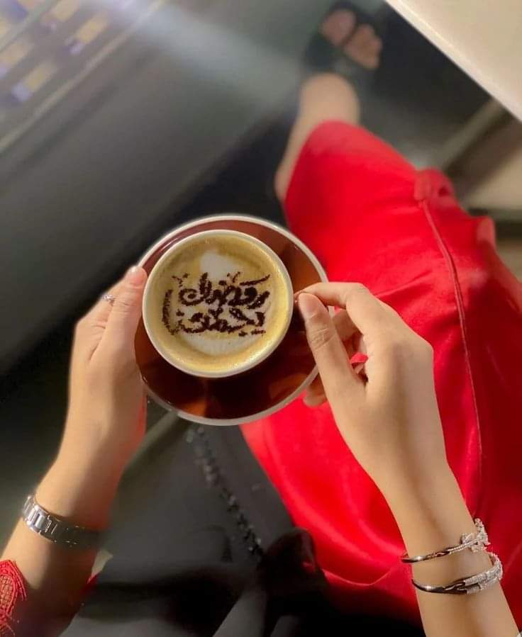 في رمضان تستلهم البيوت حُبّها للنبي، وتُحاول 

 الاقتداء به في إفطاره، وفي سحوره، فتحظى 

 بأجر الاهتداء وشرف الاقتداء، فتقترب بذلك 

 خطواتٍ وخطواتٍ نحو شفاعة سيّد الخلق والبريّة.

🌛💫🌙💫