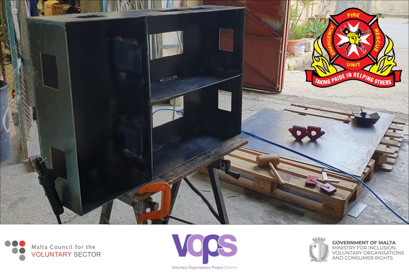 EFRU_Malta's tweet photo. Yet another feat undertaken by EFRU's skilled tradesmen - this time building in-house a training prop for the practical demonstration of various fire dynamics, to further increase our volunteers' knowledge. An internal workshop has also been delivered.
#VOPS #MCVS https://t.co/DreqsZHgAM