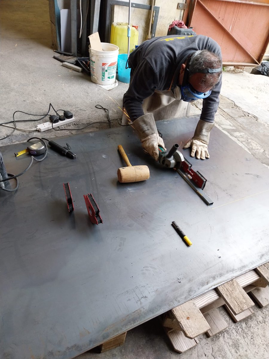 EFRU_Malta's tweet photo. Yet another feat undertaken by EFRU's skilled tradesmen - this time building in-house a training prop for the practical demonstration of various fire dynamics, to further increase our volunteers' knowledge. An internal workshop has also been delivered.
#VOPS #MCVS https://t.co/DreqsZHgAM