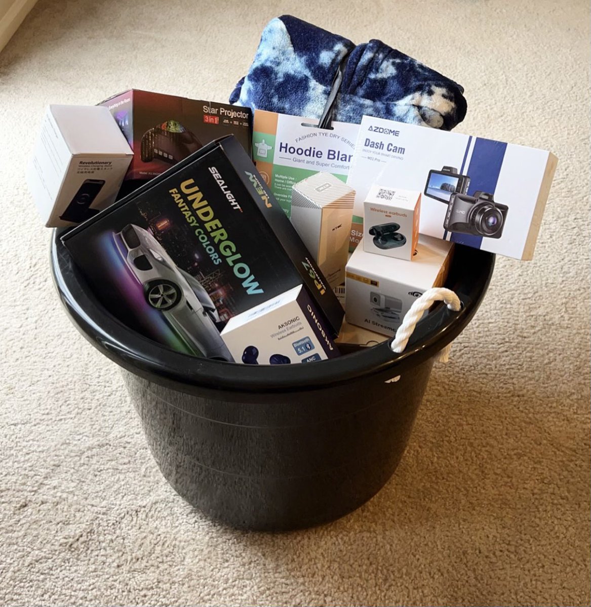 Lord Of Restocks • Hard To Find Items & Tech Deals tweet media