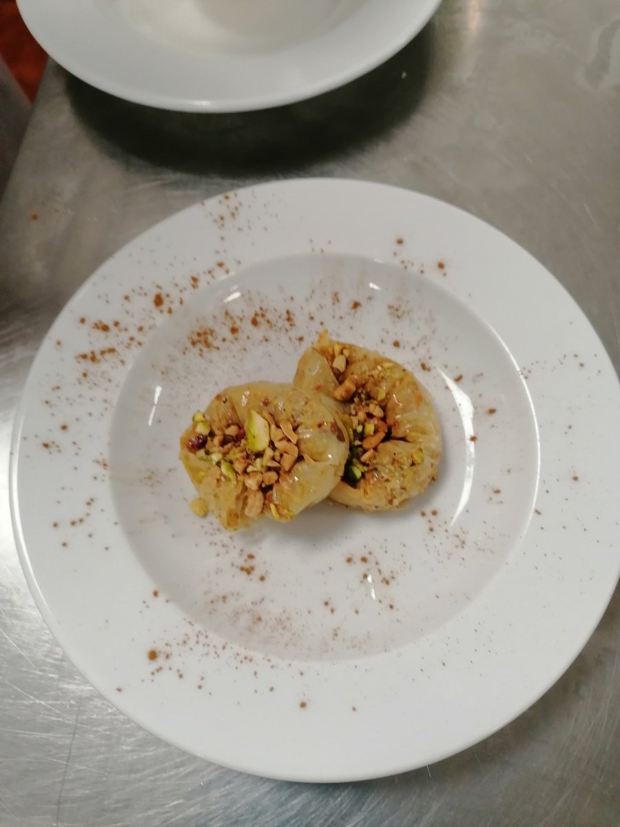 caba_del's tweet photo. Platos como #Baklaba y el #Batidode 🥑cierran la tercera sesión del curso de formación en el @HospitalJaen. Expectácular 🎉🎉🎉🎉 https://t.co/l9IM9Nm09u